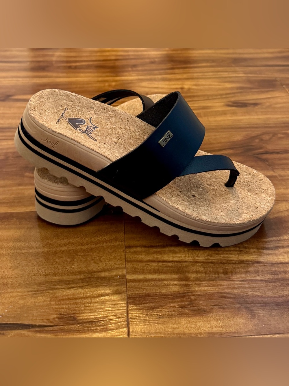 Reef Women's Black Tan Platform Cork Toe-Ring Sandal 7 Boho Beachy Coastal Fall